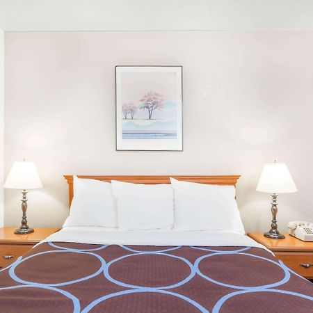 Super 8 By Wyndham Montgomery Maybrook Екстер'єр фото