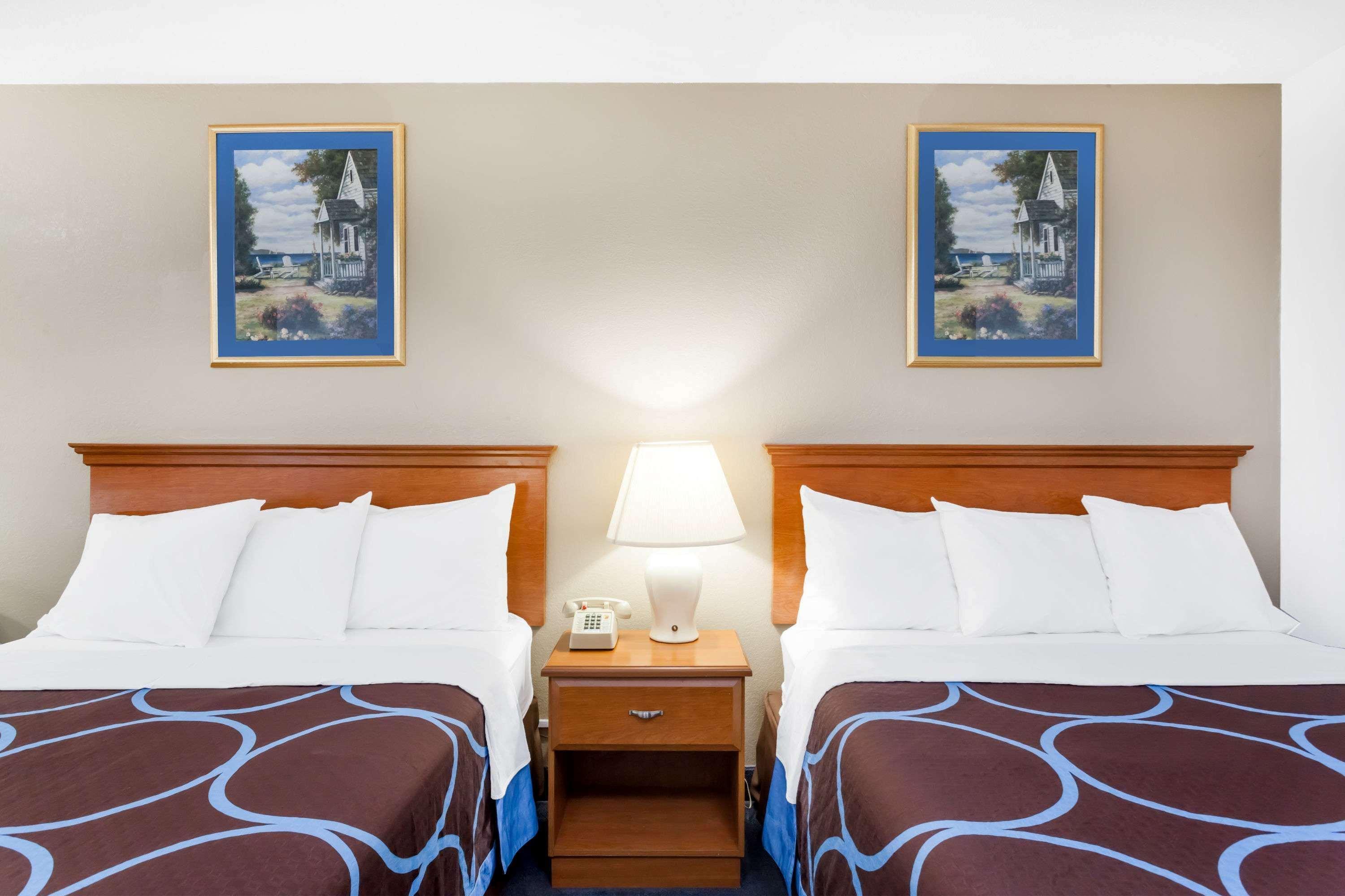 Super 8 By Wyndham Montgomery Maybrook Екстер'єр фото